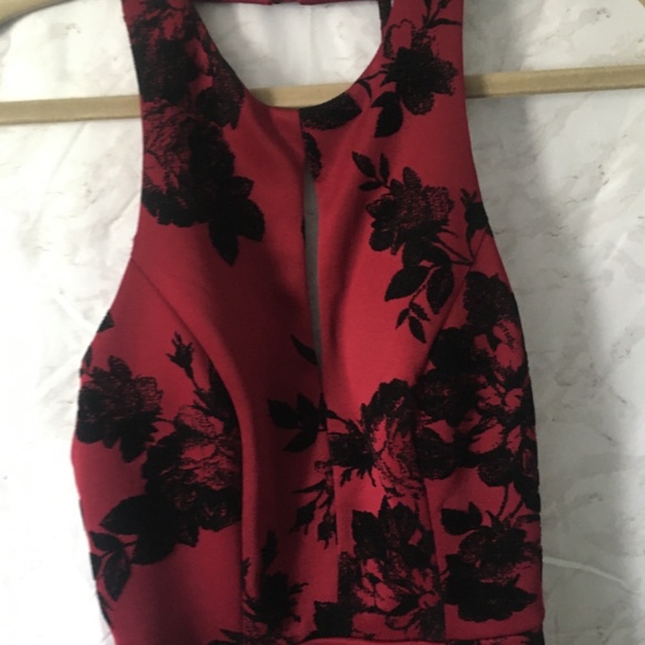 Formal gown - Picture 4 of 5